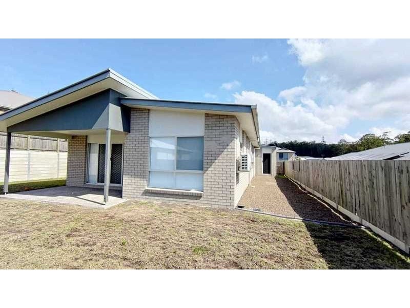 8 Hardwood Street, Spring Mountain QLD 4124