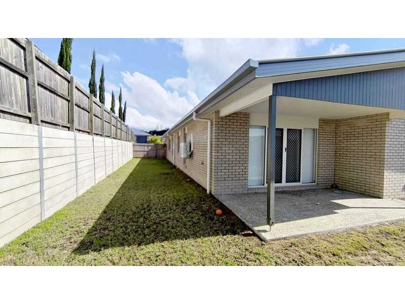 8 Hardwood Street, Spring Mountain QLD 4124