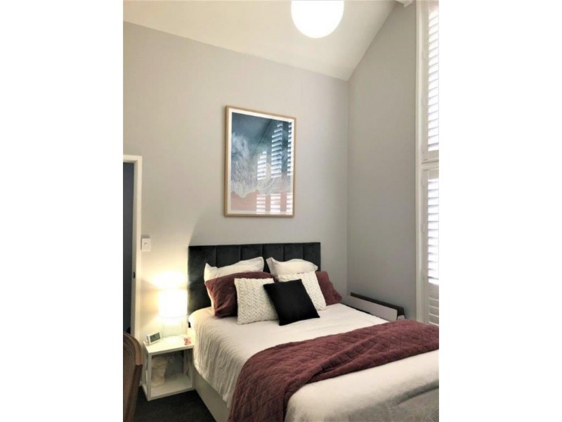 2/6 Wildwood Court, Surfers Paradise QLD 4217