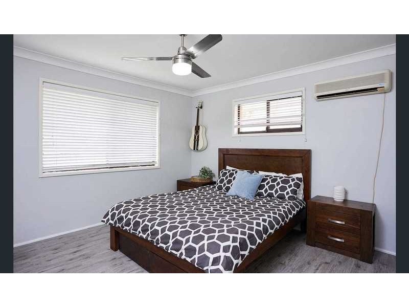 15 Tumbarumba Ave, Ashmore QLD 4214