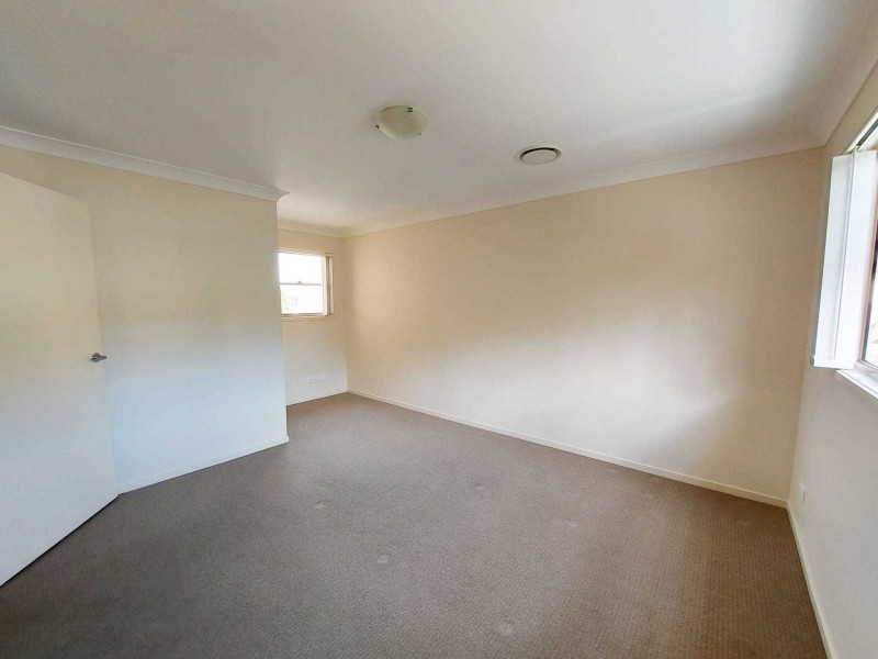 8/2 Weir Drive, Upper Coomera QLD 4209