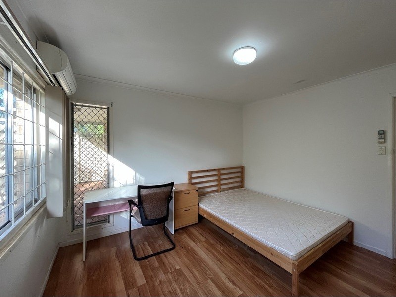 2/38 ILYA Street, Macgregor QLD 4109