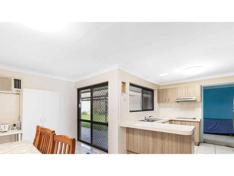6 OAKLEAF STREET, Eight Mile Plains QLD 4113