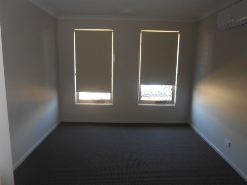 16 Berkshire place, Heathwood QLD 4110