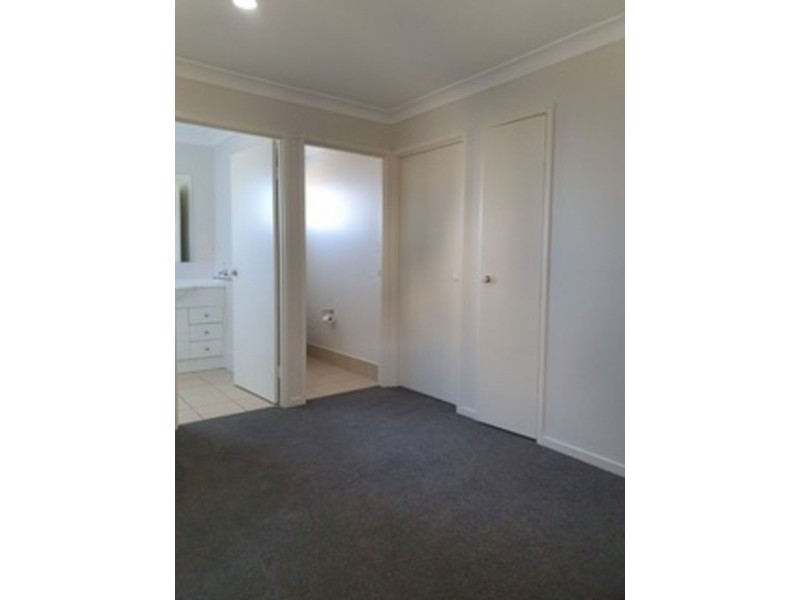 337 Spring Street, Kearneys Spring QLD 4350