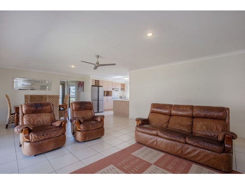 25 Azure Way, Coomera QLD 4209