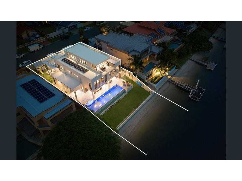 21 Saxonvale Terrace, Mermaid Waters QLD 4218