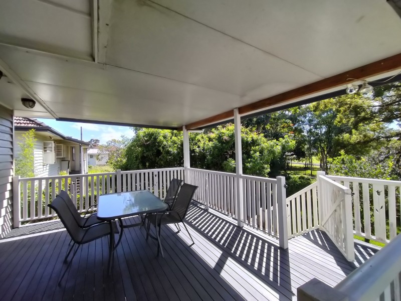 102 Earl Street, Greenslopes QLD 4120