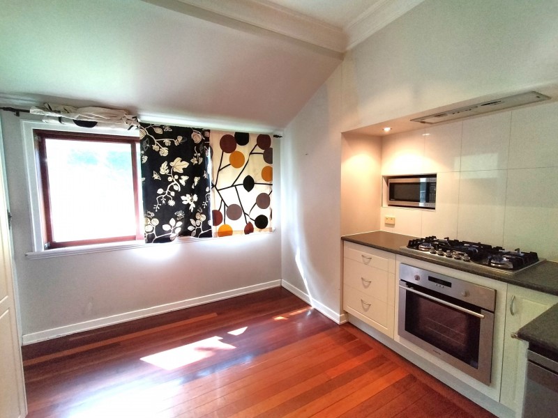 102 Earl Street, Greenslopes QLD 4120