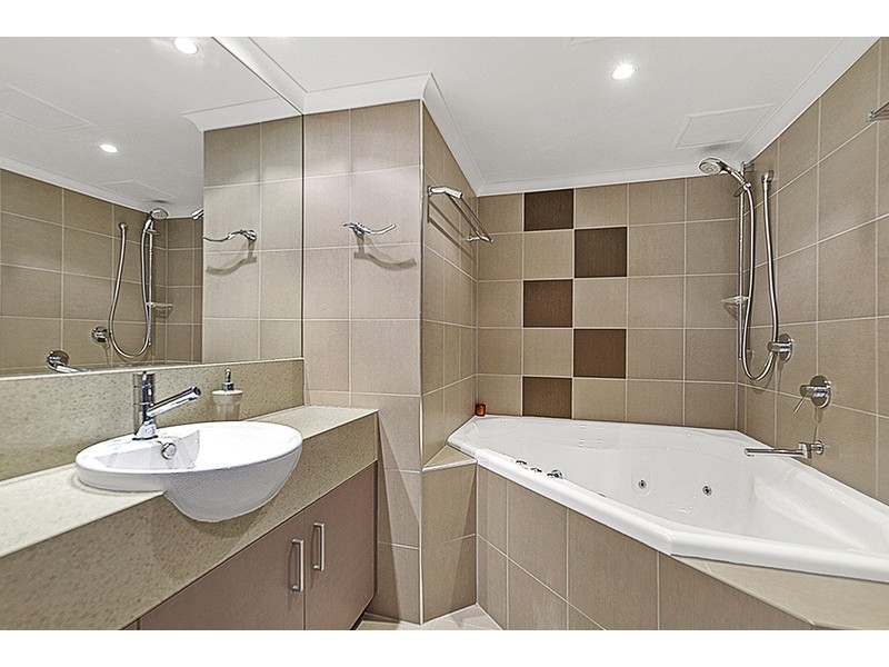 2504/5 Enderley ave, Surfers Paradise QLD 4217