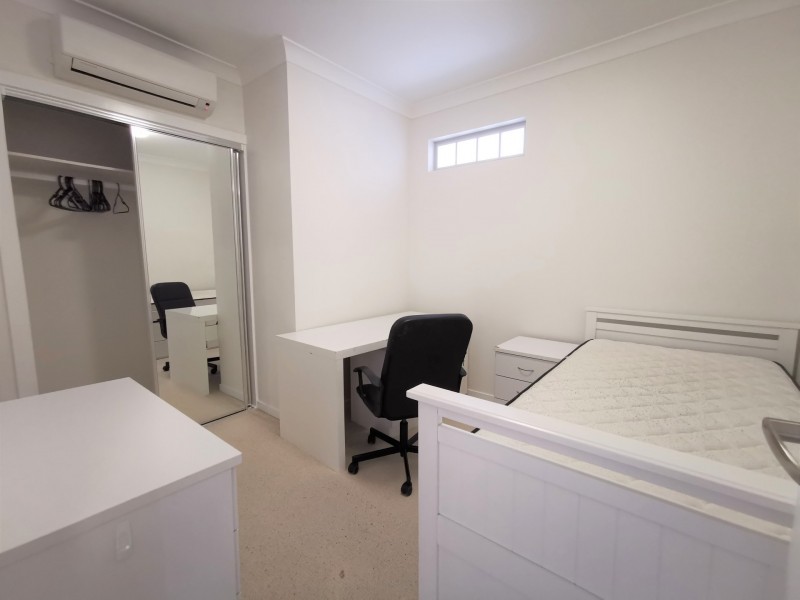 63 Sisley Street, St Lucia QLD 4067