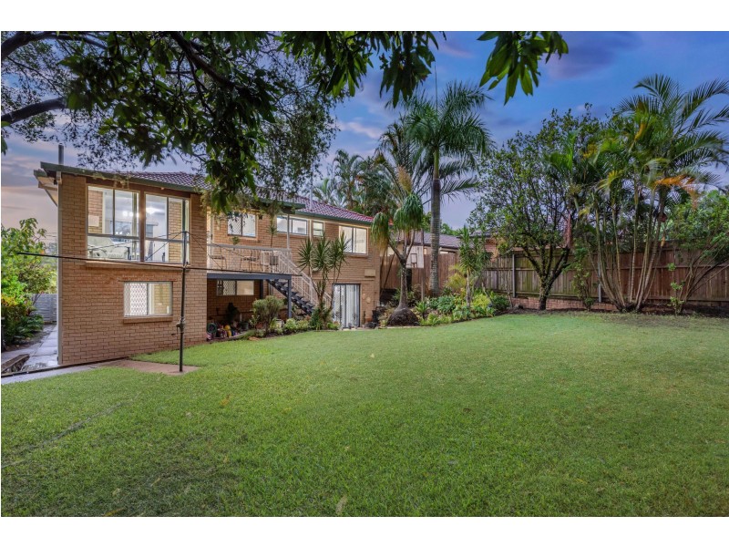 24 Amsterdam Street, Wishart QLD 4122