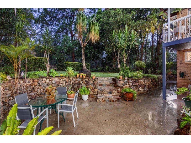 24 Amsterdam Street, Wishart QLD 4122