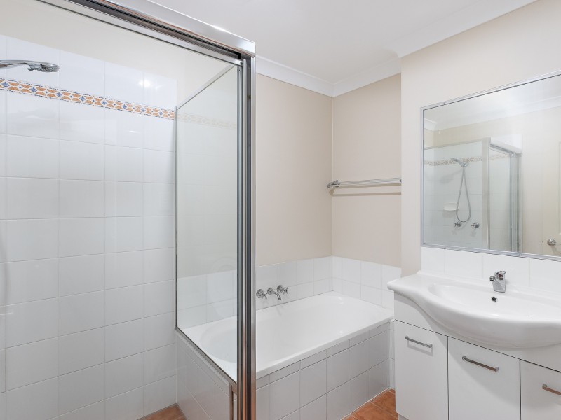 10/100 Oakmont Avenue, Oxley QLD 4075