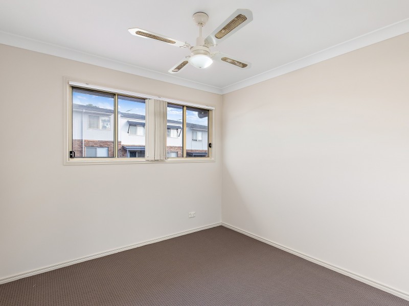 10/100 Oakmont Avenue, Oxley QLD 4075