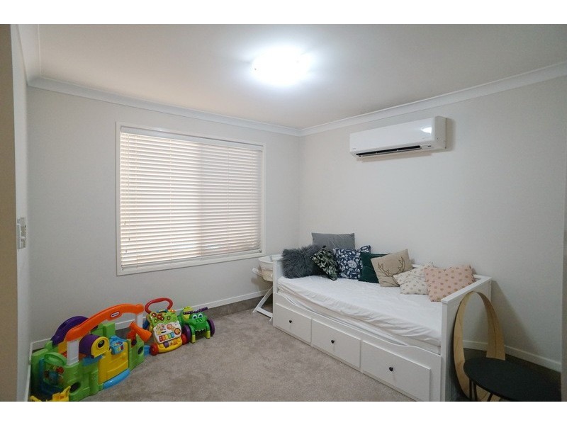 5 Stanton Court, Eight Mile Plains QLD 4113