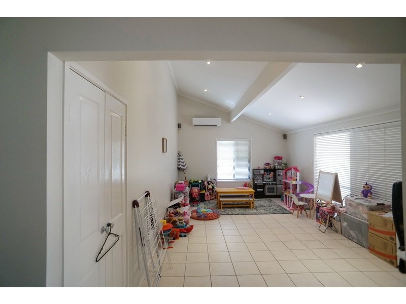 5 Stanton Court, Eight Mile Plains QLD 4113