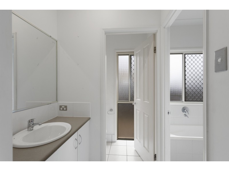 185 HENTY, Redbank Plains QLD 4301