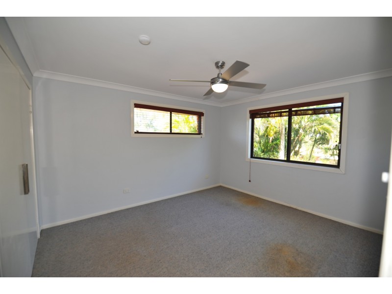 6 Willoughby Cres, Springwood QLD 4127