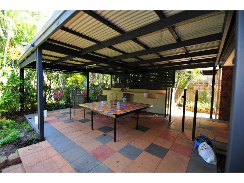 6 Willoughby Cres, Springwood QLD 4127