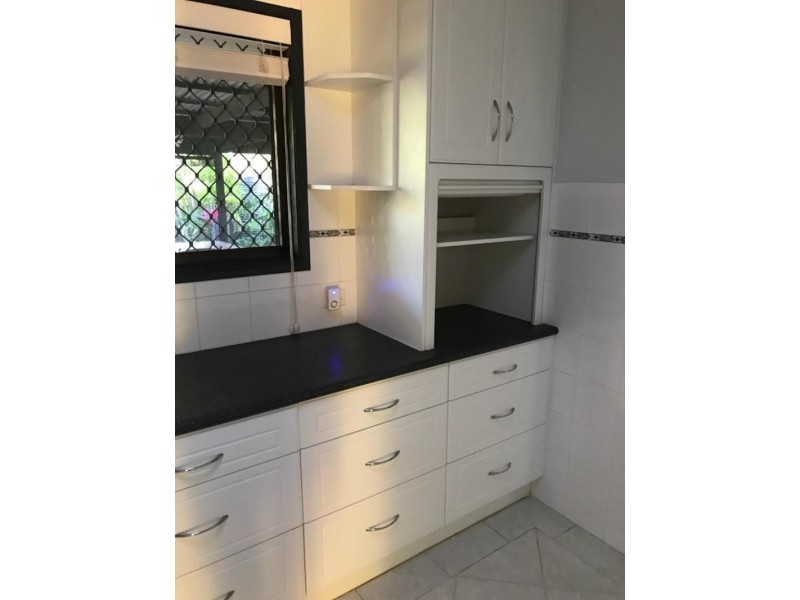 6 Willoughby Cres, Springwood QLD 4127