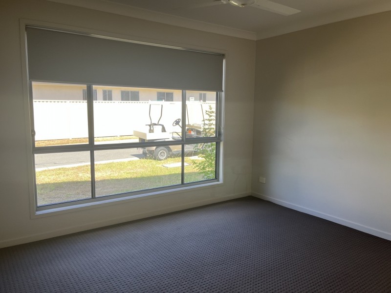 73 Centenary Dr Nth, Middlemount QLD 4746