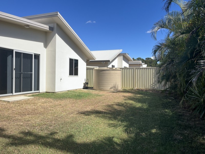 73 Centenary Dr Nth, Middlemount QLD 4746