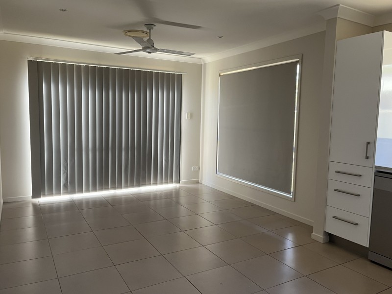 73 Centenary Dr Nth, Middlemount QLD 4746