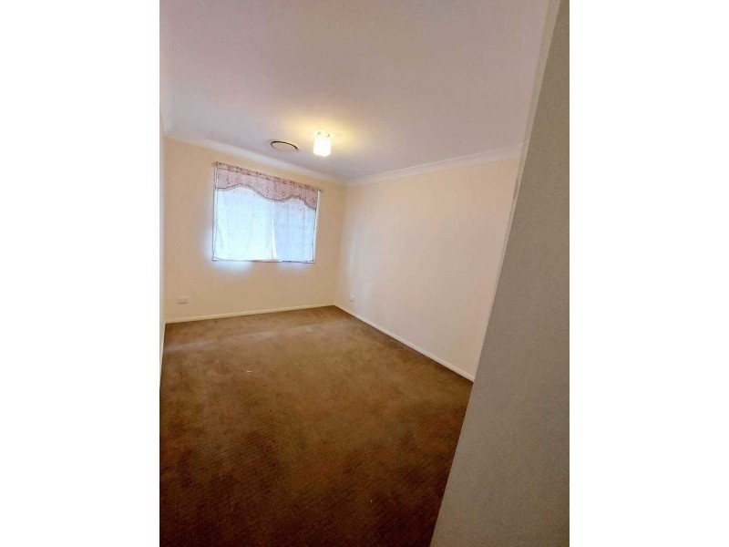 7 Queens Court, Forest Lake QLD 4078