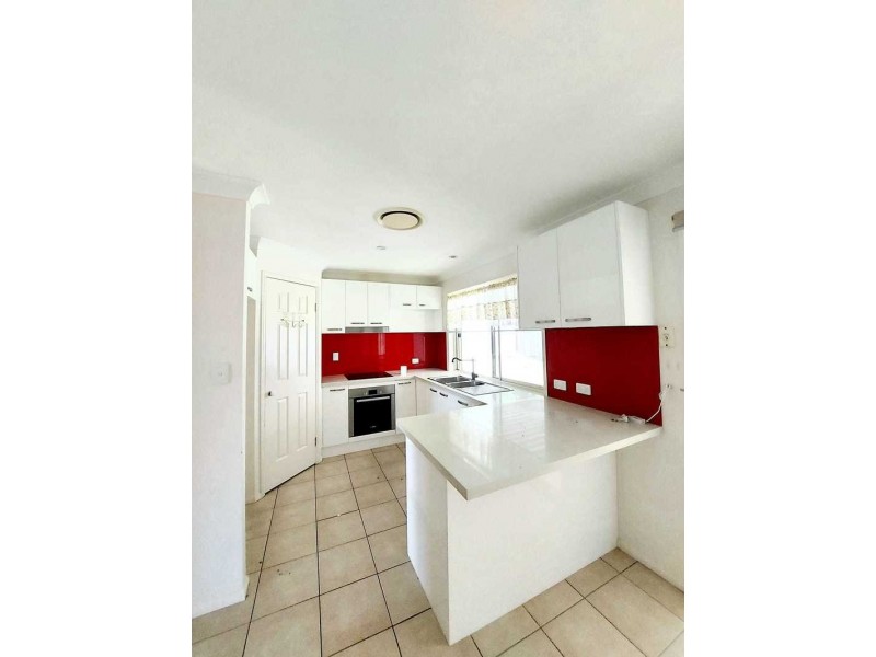 7 Queens Court, Forest Lake QLD 4078