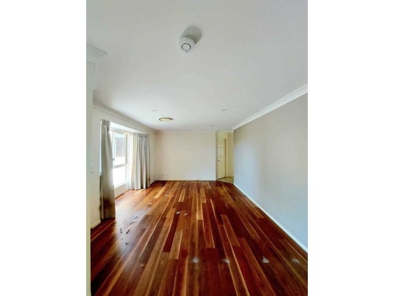 7 Queens Court, Forest Lake QLD 4078