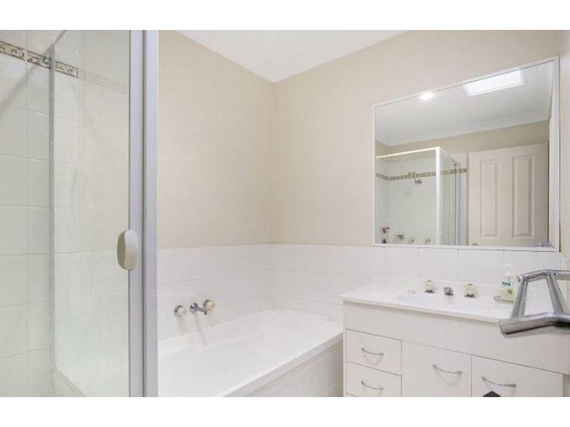 25/74 Universal Street, Pacific Pines QLD 4211