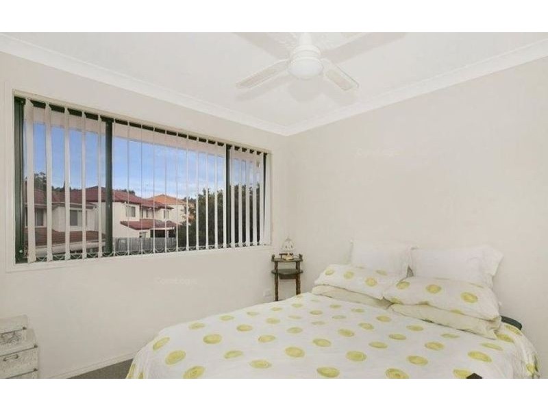 25/74 Universal Street, Pacific Pines QLD 4211