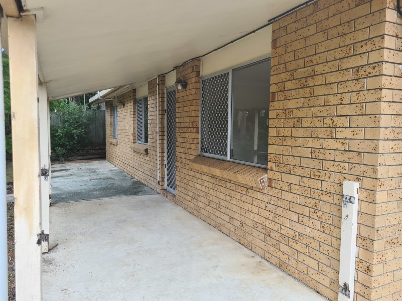 16 Green Road, Regents Park QLD 4118