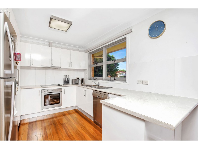 17 Heydon Street, Labrador QLD 4215