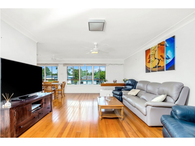 17 Heydon Street, Labrador QLD 4215