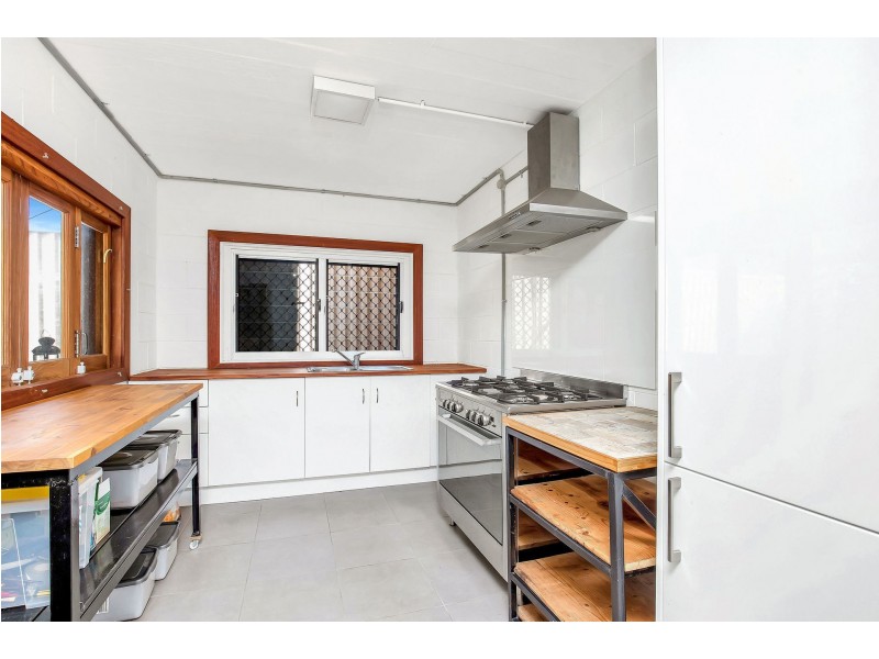 17 Heydon Street, Labrador QLD 4215