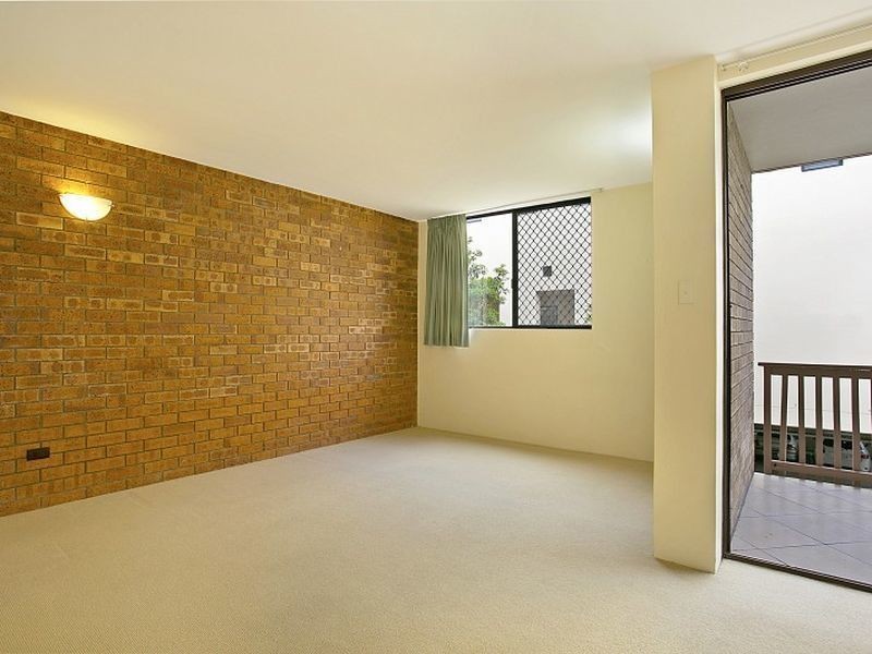 2/12 Foxton Street, Indooroopilly QLD 4068