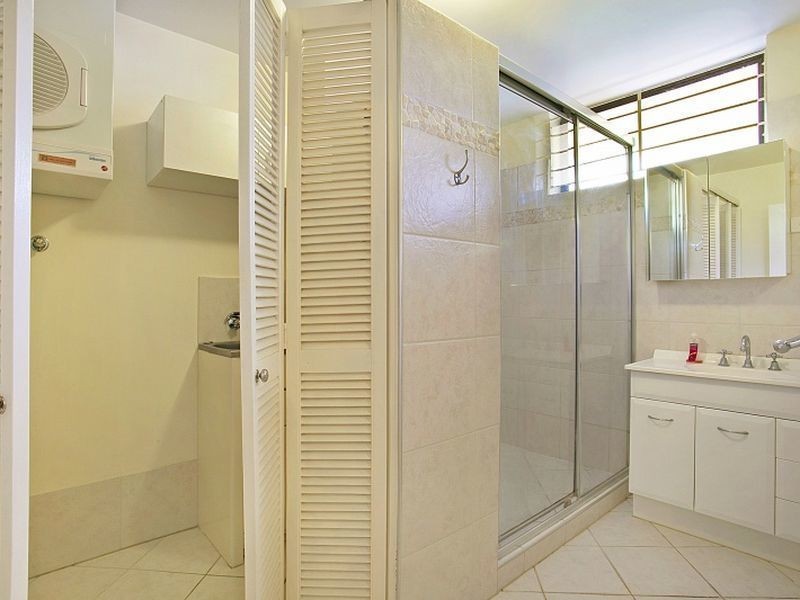 2/12 Foxton Street, Indooroopilly QLD 4068