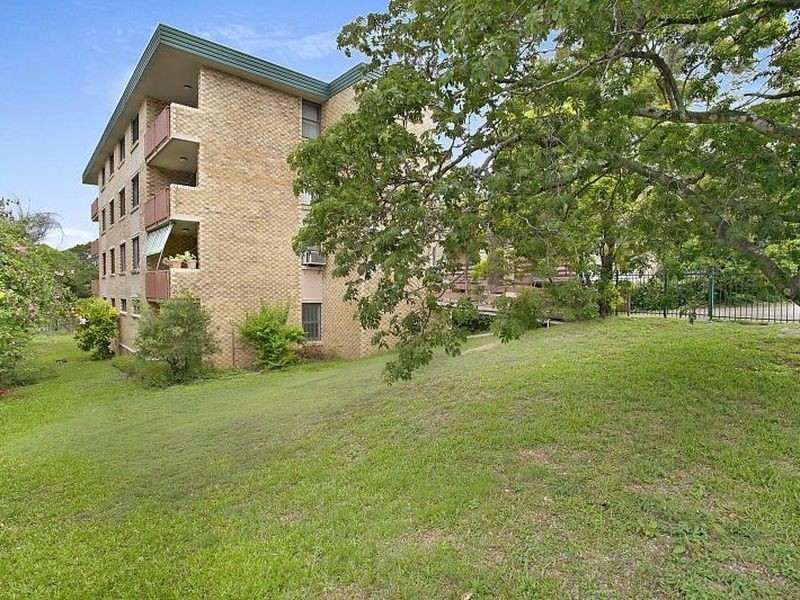 2/12 Foxton Street, Indooroopilly QLD 4068