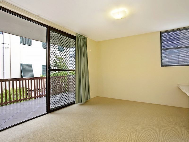 2/12 Foxton Street, Indooroopilly QLD 4068