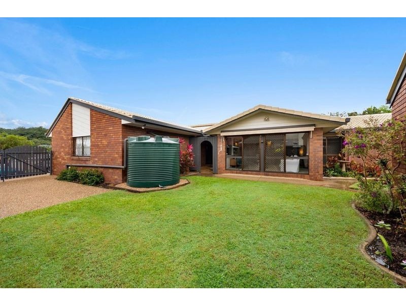 74 Bridgnorth Street, Carindale QLD 4152