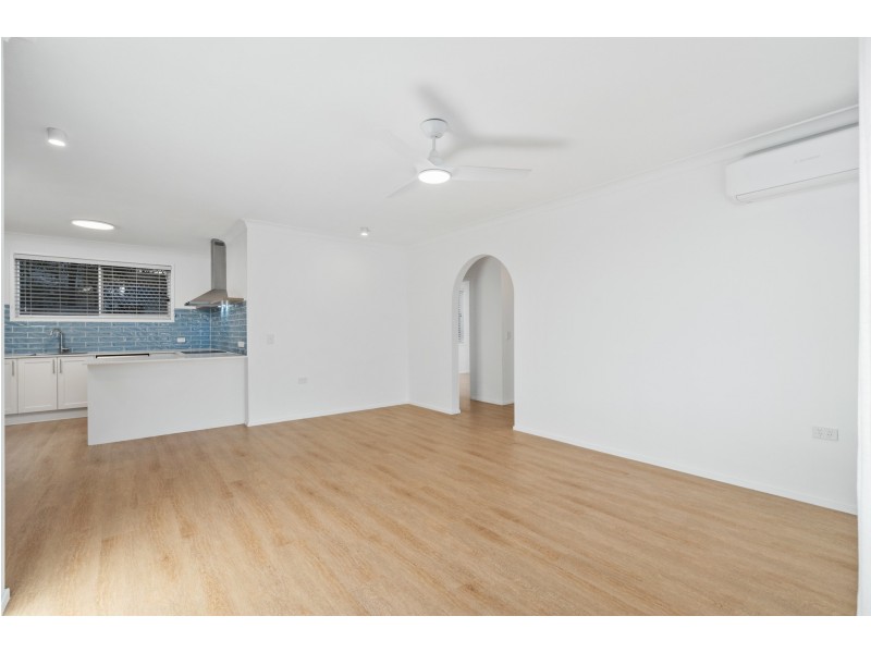 2/12 Parr Street, Biggera Waters QLD 4216