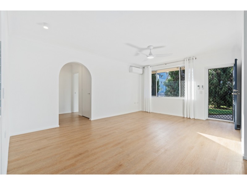 2/12 Parr Street, Biggera Waters QLD 4216