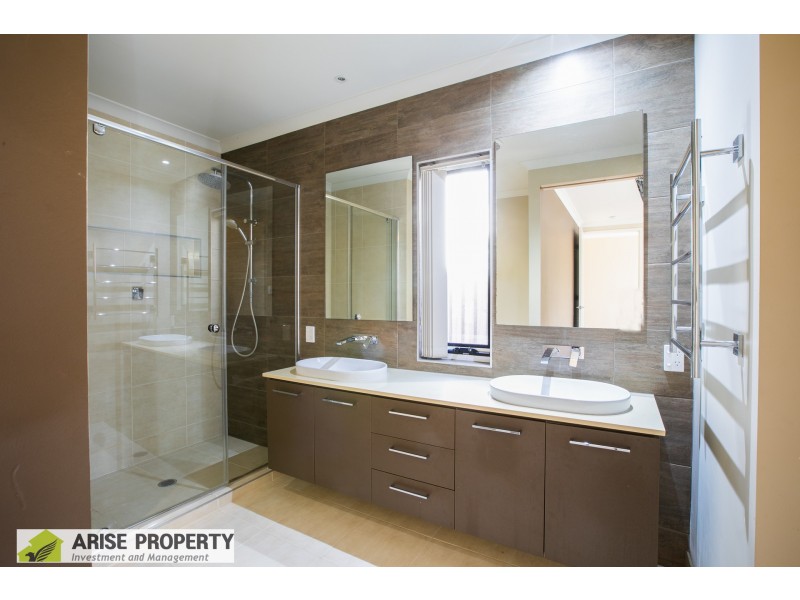 79 Skyview Avenue, Rochedale QLD 4123