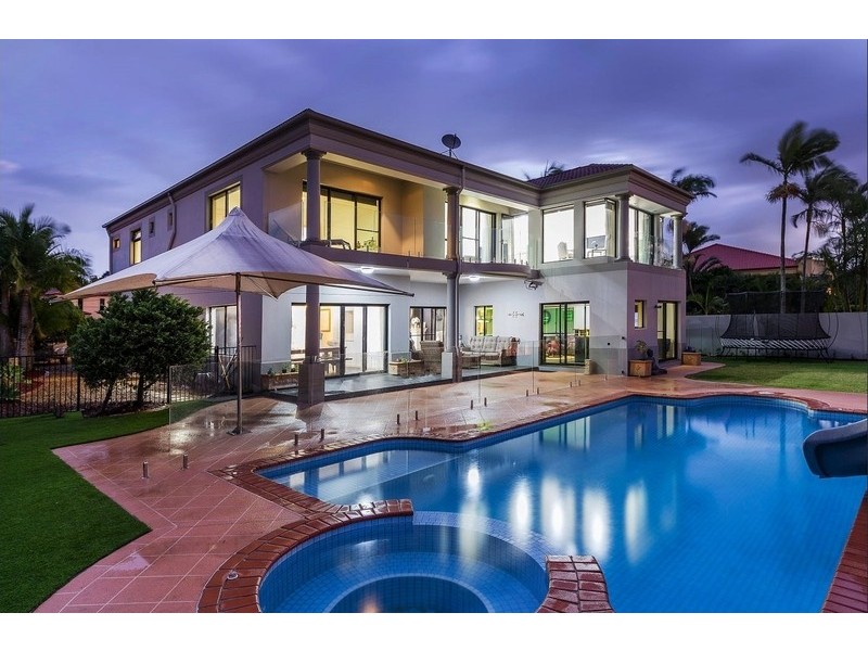 3115 Riverleigh Drive, Hope Island QLD 4212