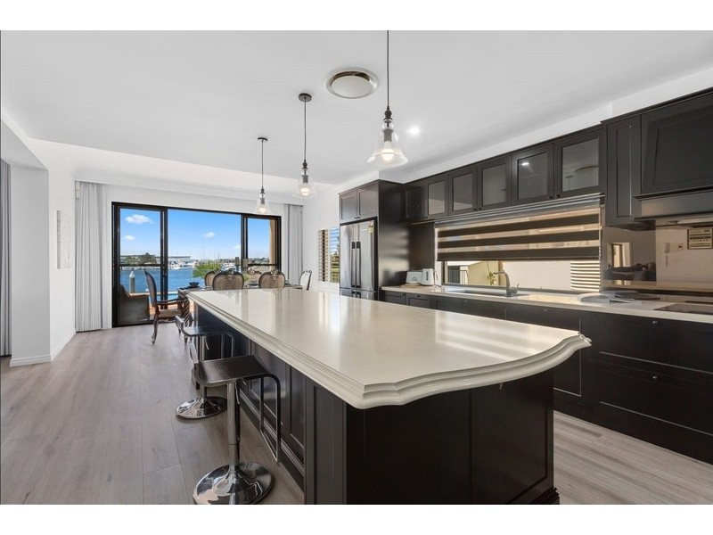 3115 Riverleigh Drive, Hope Island QLD 4212