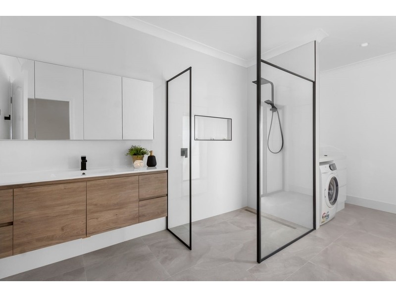 3115 Riverleigh Drive, Hope Island QLD 4212
