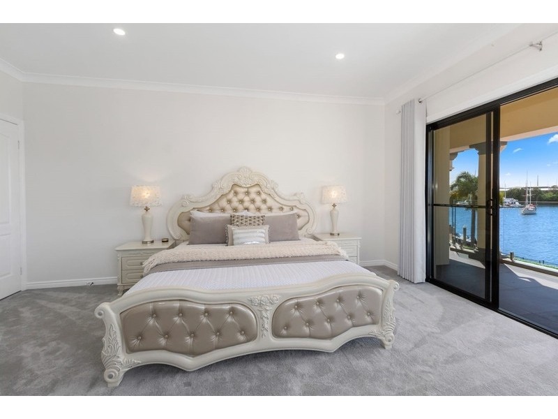 3115 Riverleigh Drive, Hope Island QLD 4212