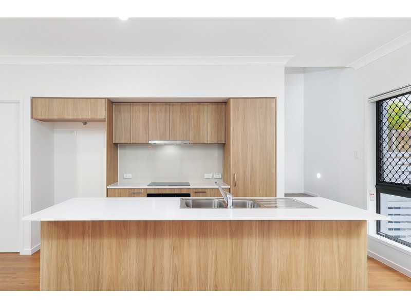 36 Avondale Crescent, Parkinson QLD 4115